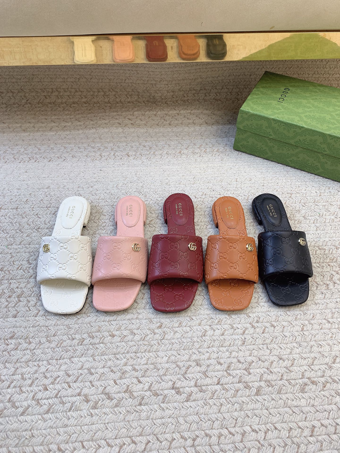 GUCCI Matte-Textured GG Slide Sandals