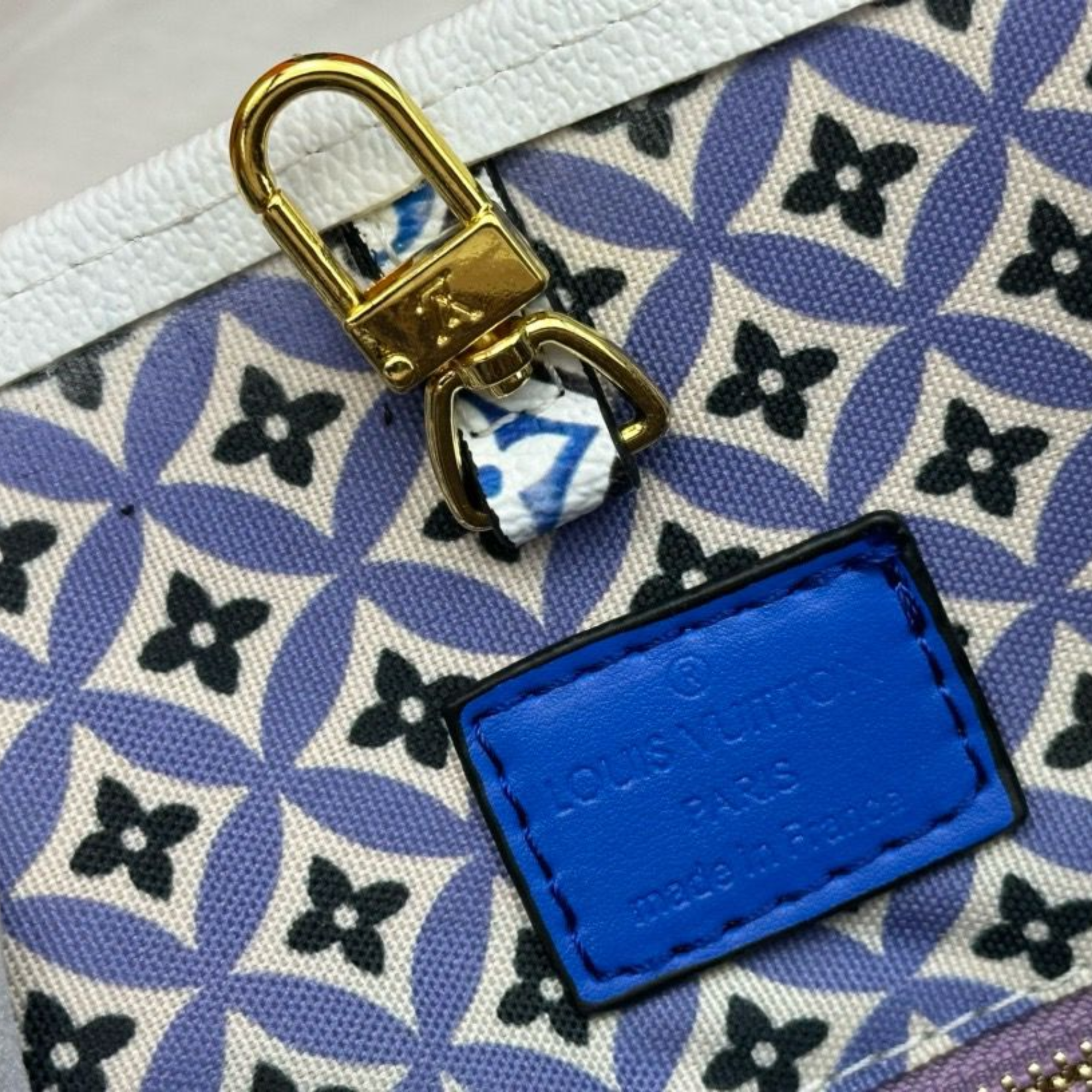 Louis Vuitton Onthego Handbag Blue Monogram Pattern 35cm/13.8in