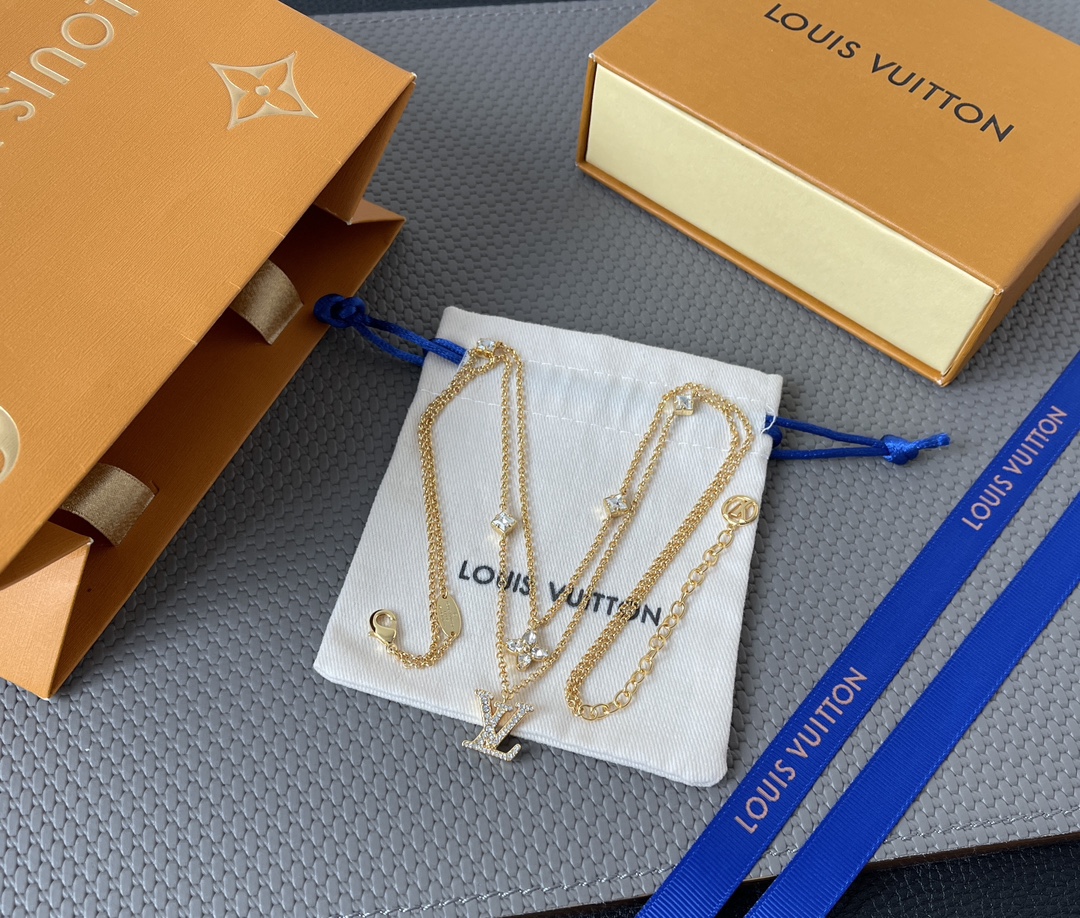 M01845 Lady LV Necklace