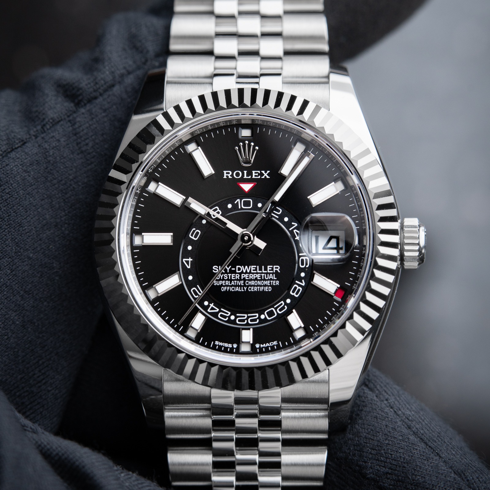 Rolex Sky-Dweller 42 mm Bright black Dial 336934 Jubilee