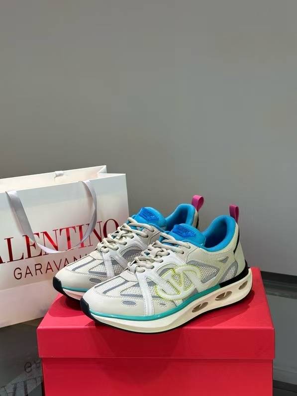 VALENTINO VLOGO EASYJOG LOW-TOP SNEAKER IN CALFSKIN AND FABRIC