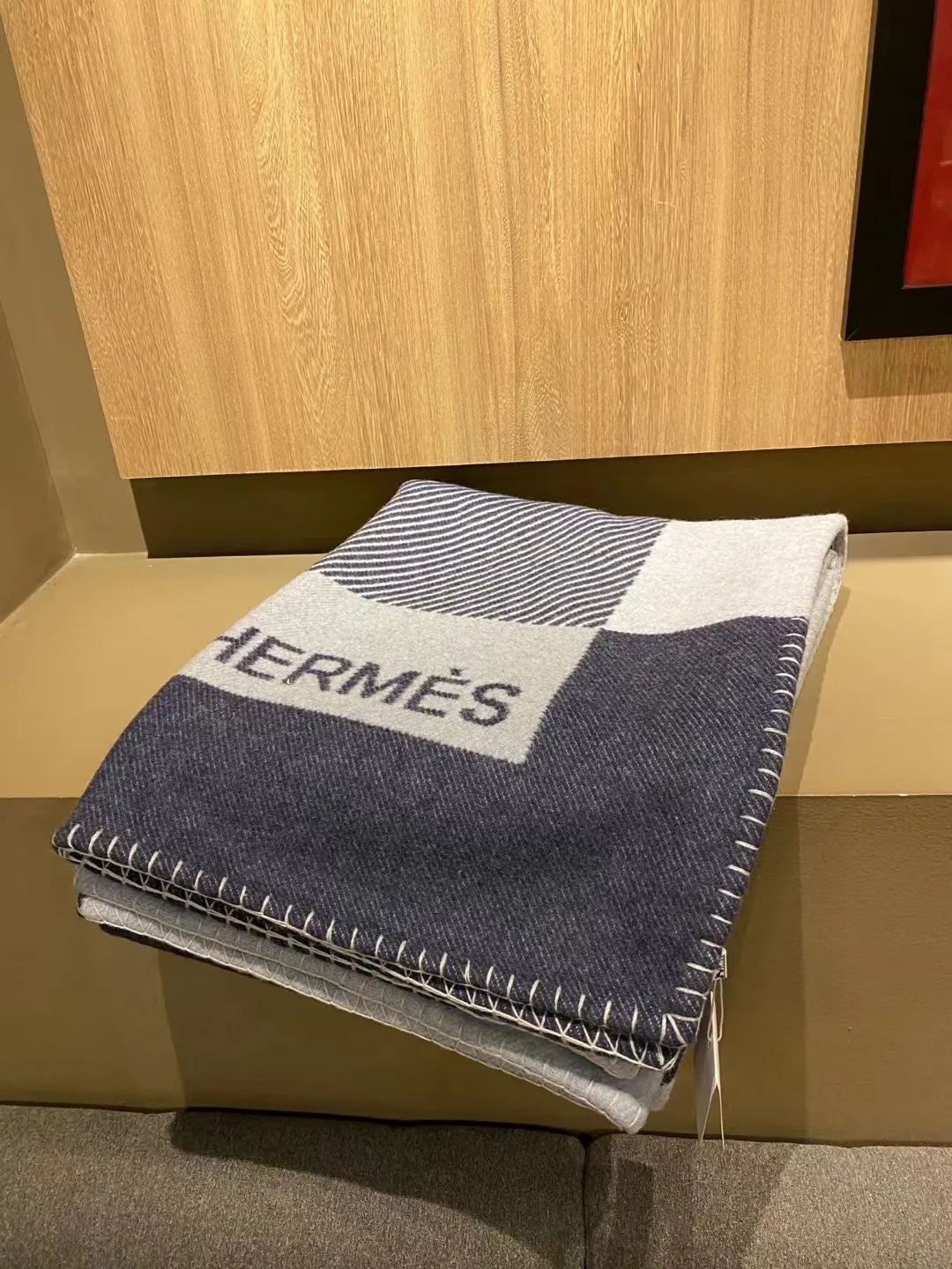 Hermes Luxury Cashmere Style Blanket