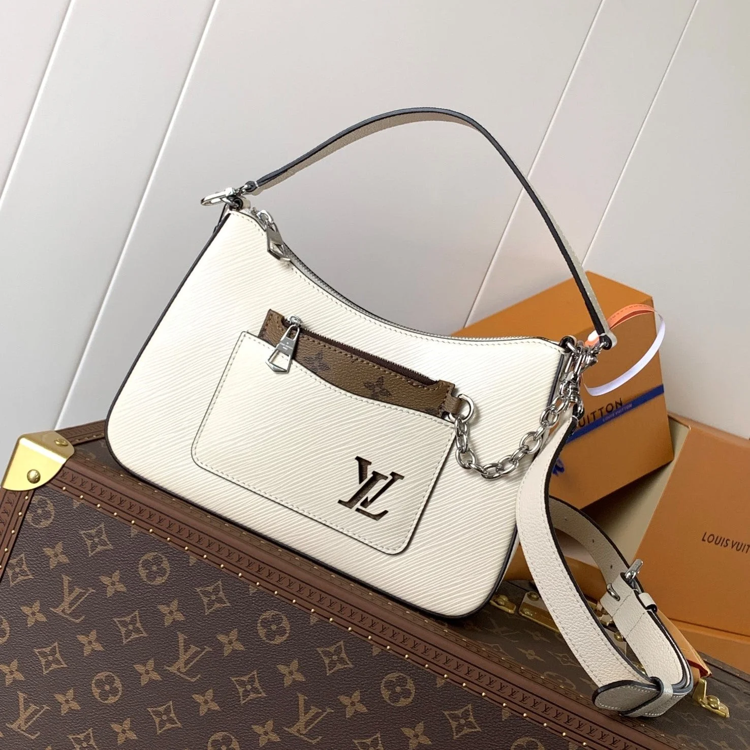 LV Hopscotch Bag 25cm White Grained Epi Cowhide Sliver HW