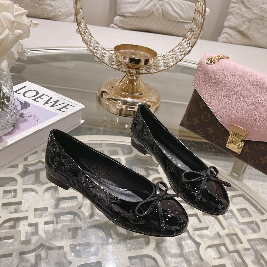 Louis Vuitton Nina Flat Ballerina Black