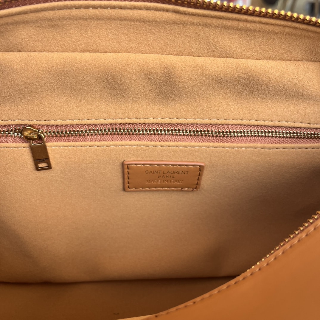 Saint Laurent Lyia Duffle In Quilted Brown 31Cm