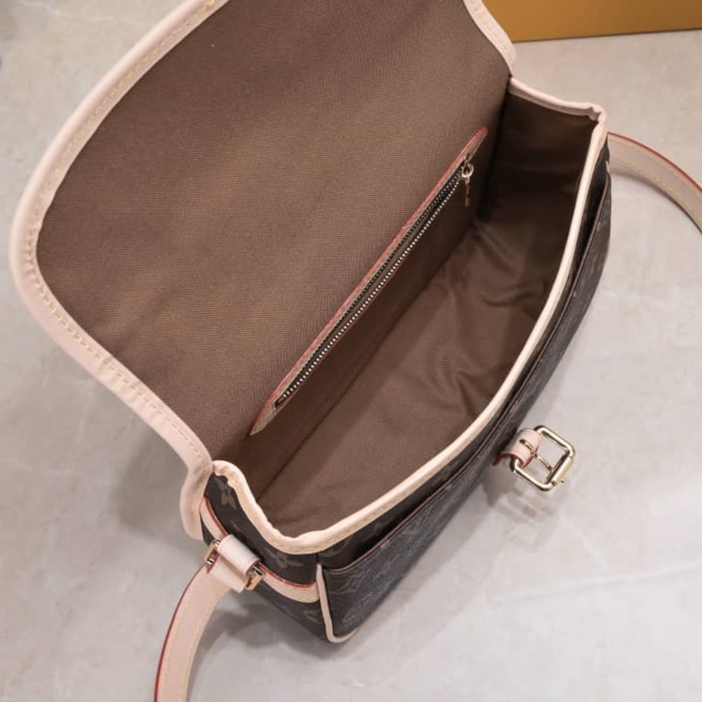 Louis Vuitton Monogram Sologne Brown 26Cm M42250
