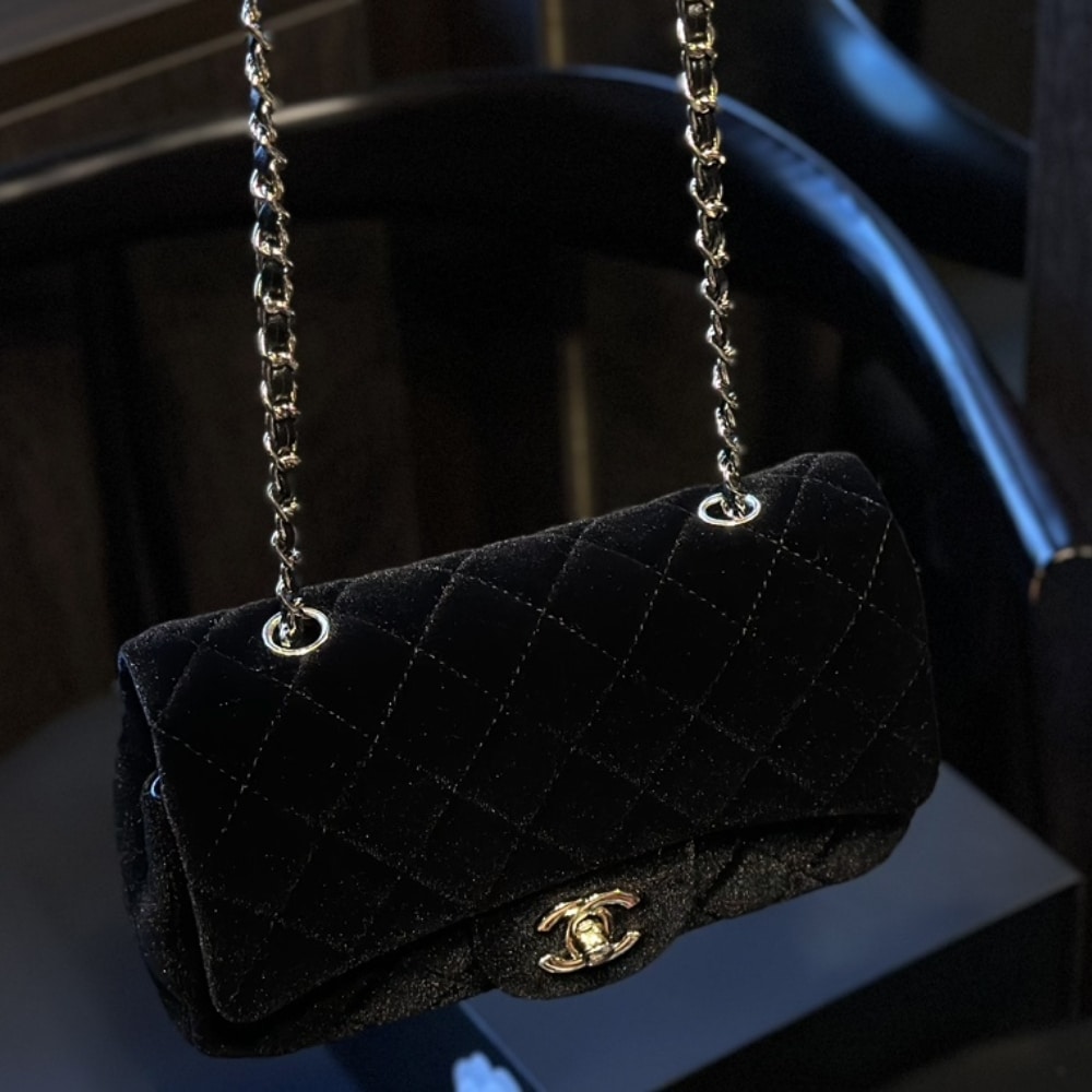 Chanel Velvet Pearl Crush Mini Flap Bag Black 20Cm/7.9in