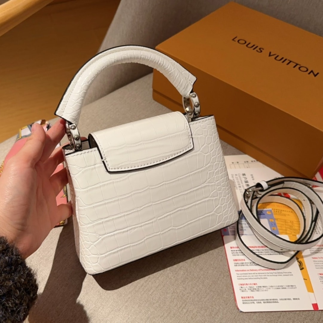 Louis Vuitton Capucines Mini White 21Cm N93701