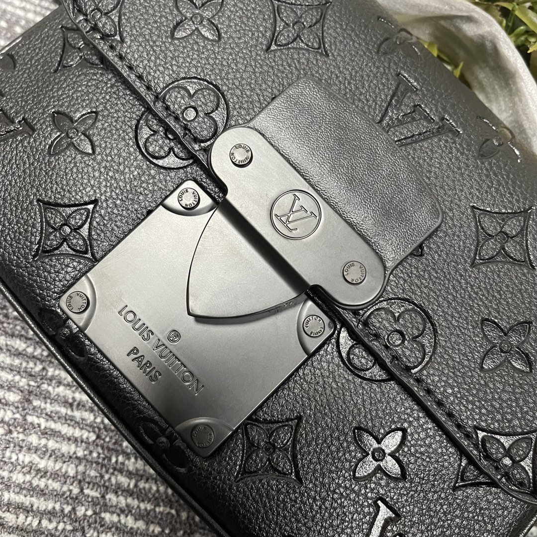 Louis Vuitton S Lock Sling Monogram Black Bag 21Cm M58487