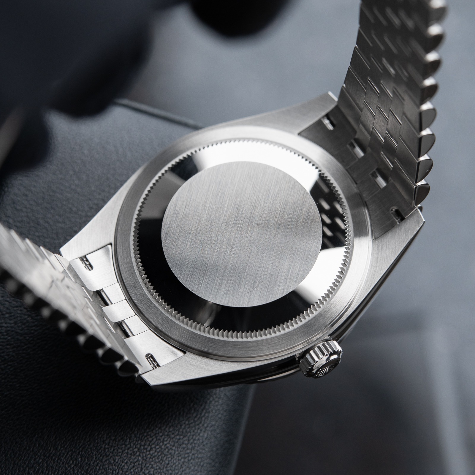Rolex Sky-Dweller 42 mm Bright black Dial 336934 Jubilee