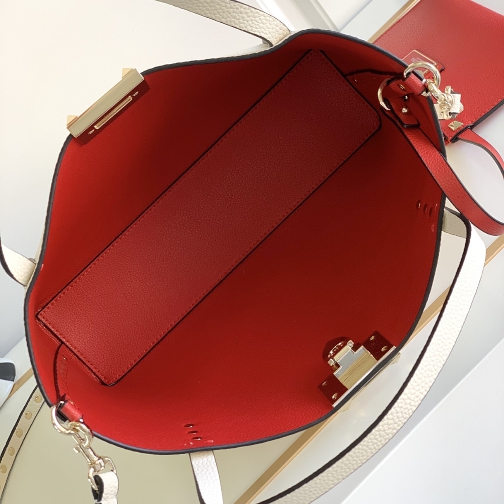 Valentino Garavani Rockstud Small Tote Bag White 28Cm