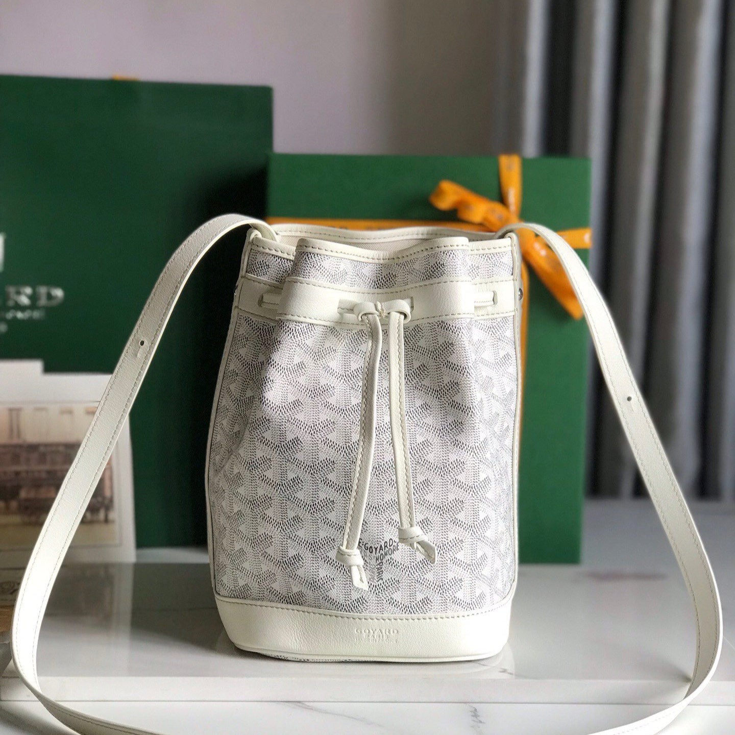 Goyard Petit Flot Bucket Bag 22 cm White Goyardine Canvas And Lambskin Trim