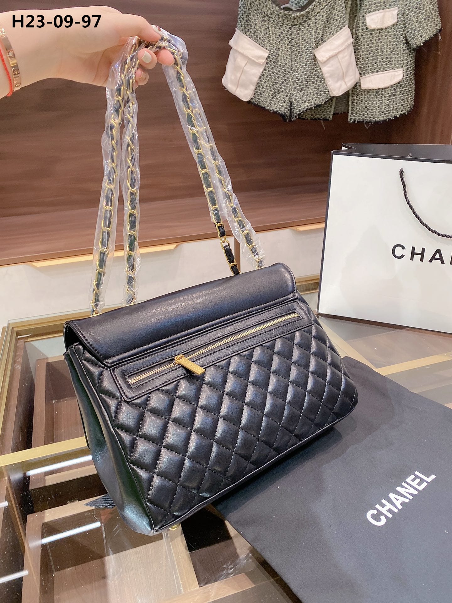 Chanel Timeless Cc Flap Maxi Black 31Cm