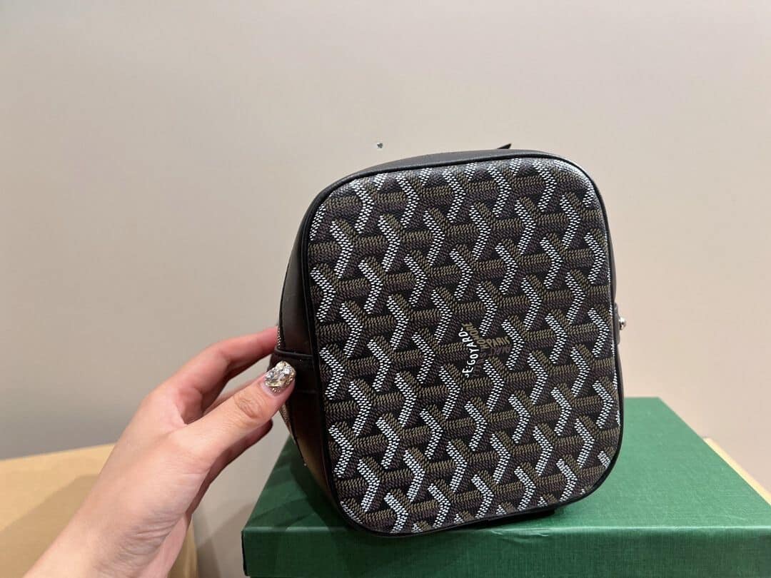GOYARD GOYARDINE PETIT FLOT BUCKET BAG BLACK 23CM