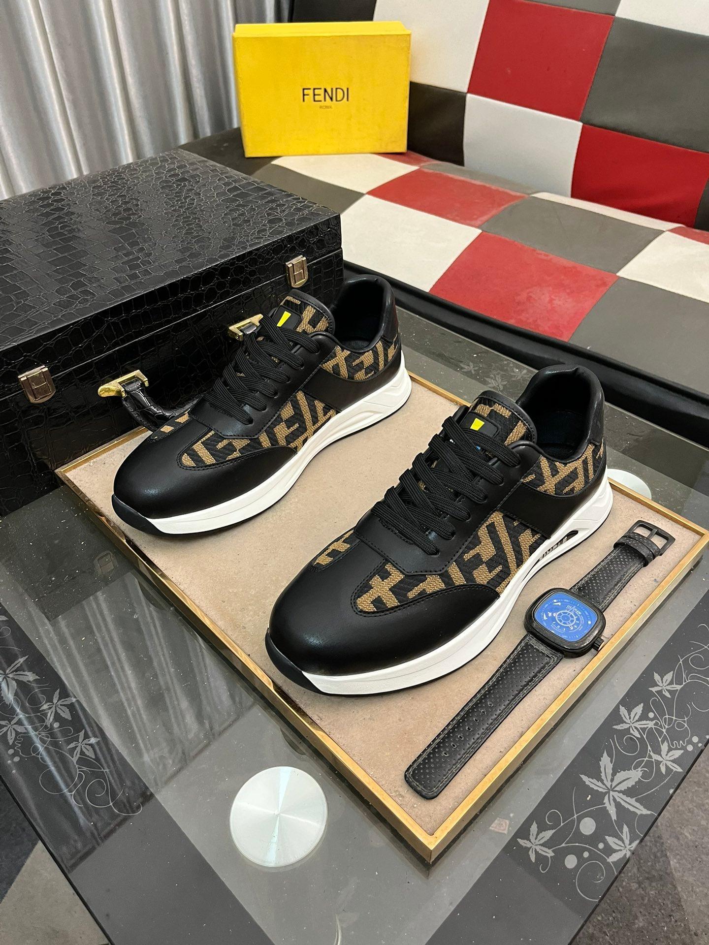 FENDI CASUAL SNEAKERS