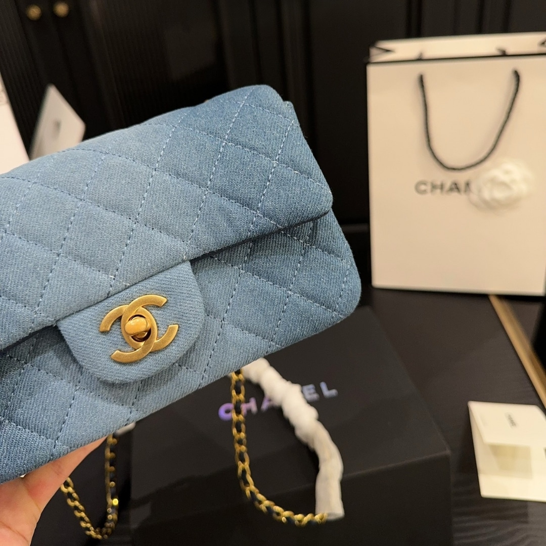 Chanel Classic Handbag Washed Denim And Gold Tone Metal Blue 19Cm A01112 B16747 Nx158