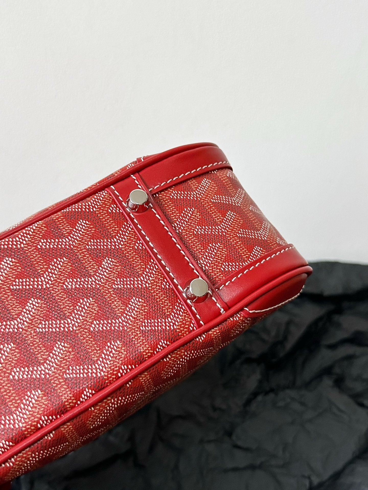 Goyard Goya Bowling Ball Small Red Canvas 27cm