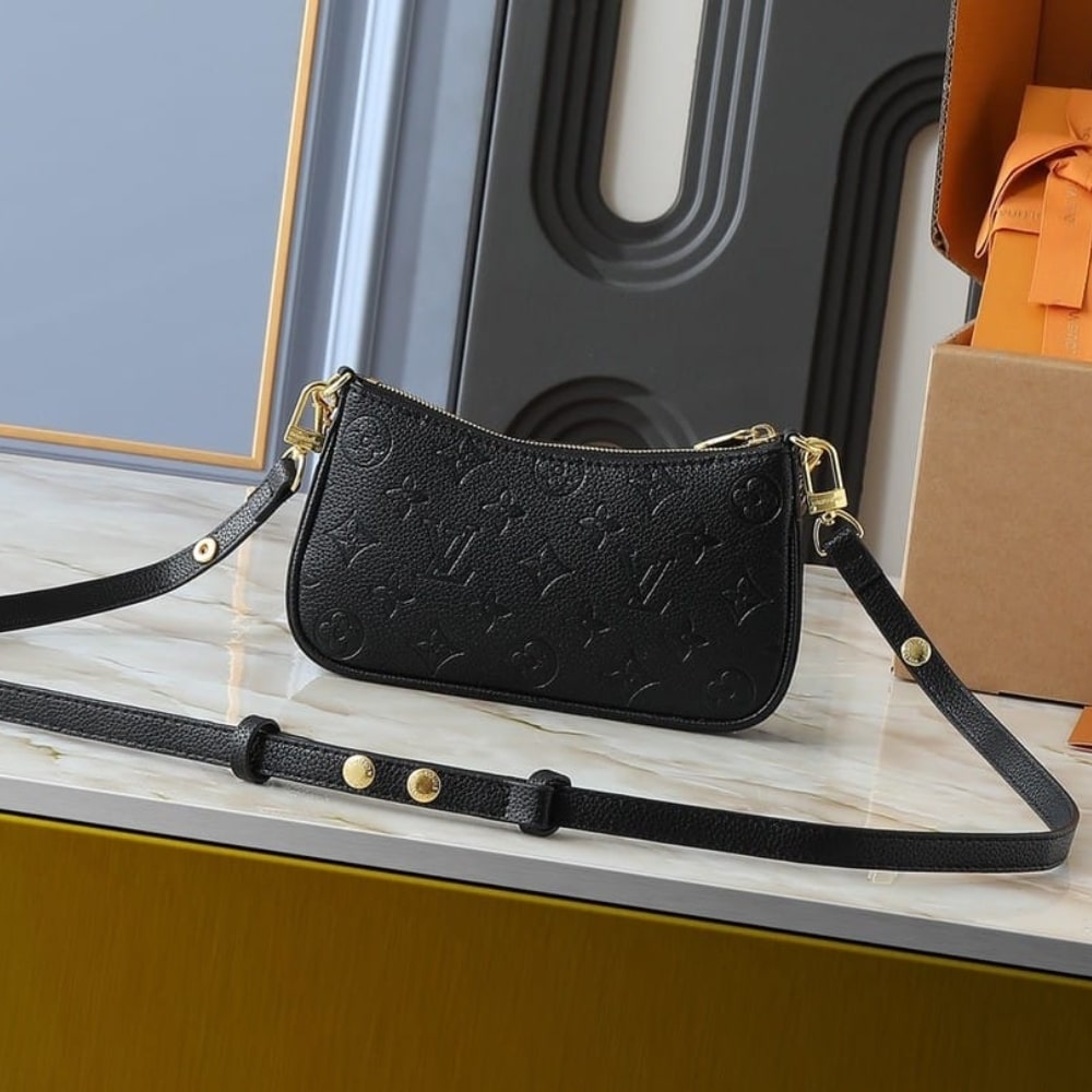 Louis Vuitton Easy Pouch On Strap Black 21Cm M80349