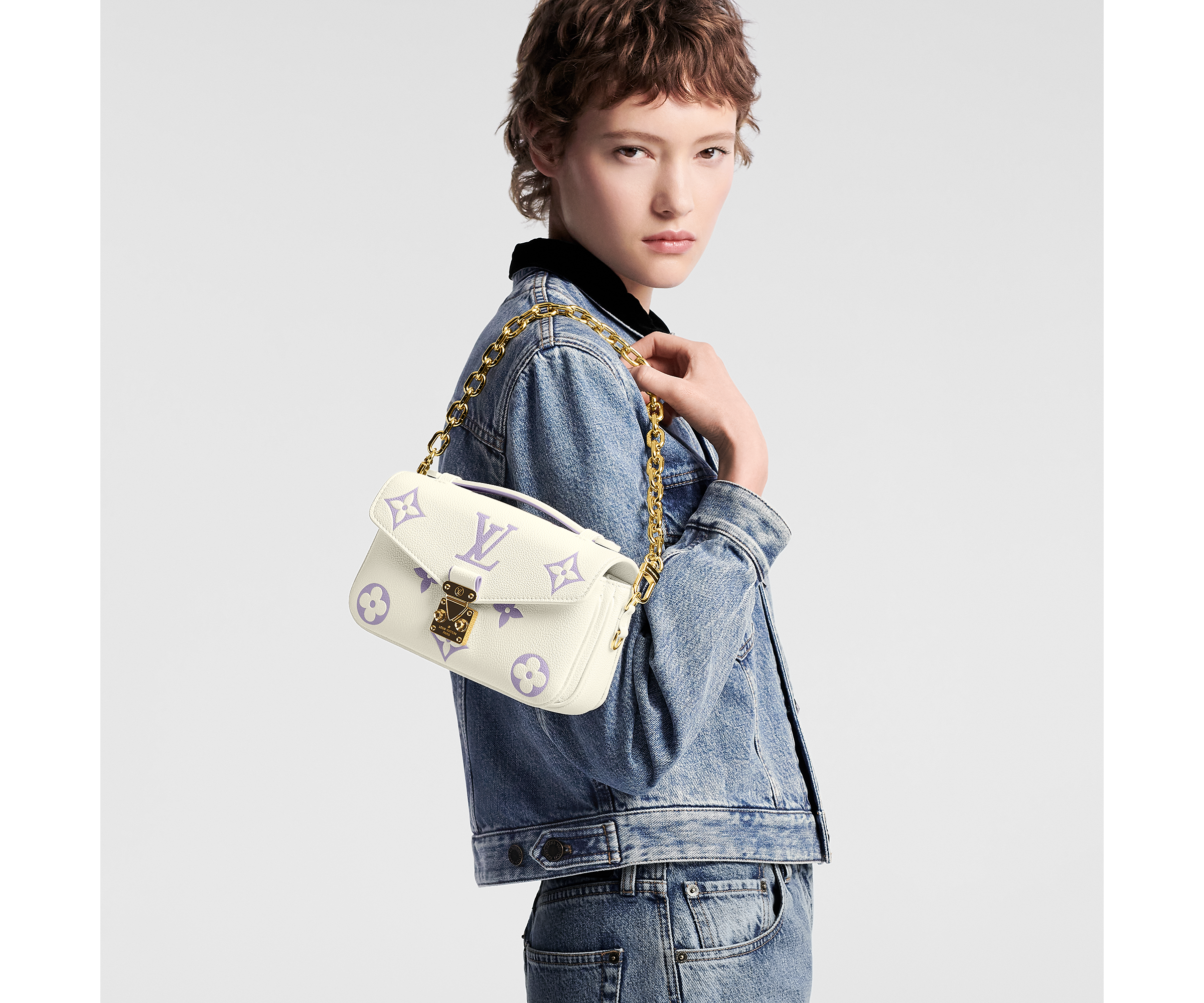 Louis Vuitton Pochette Métis East West M23940