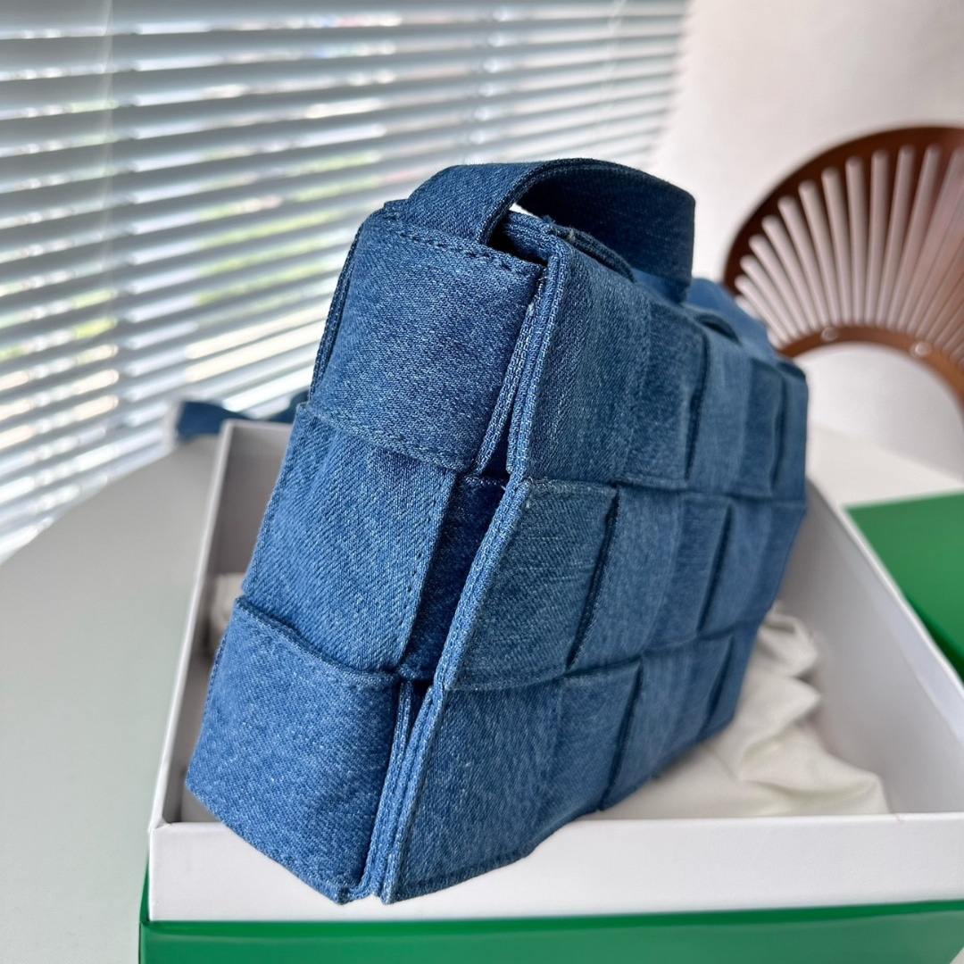 Bottega Veneta Denim Bag Blue 25Cm