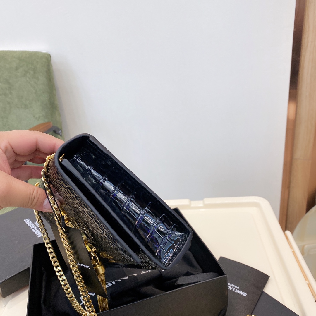Saint Laurent Kate Medium Chain Bag With Tassel In Shiny Leather Black