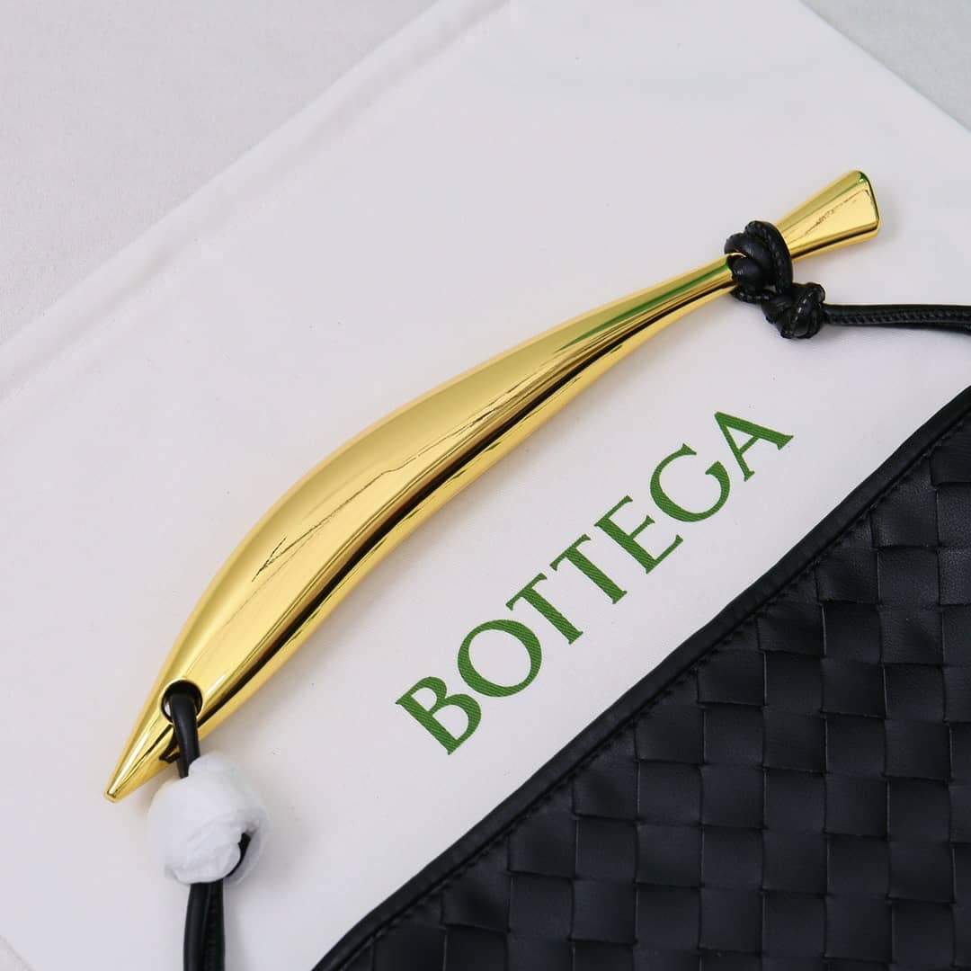 Bottega Veneta Sardine Handle Bag Black 33Cm