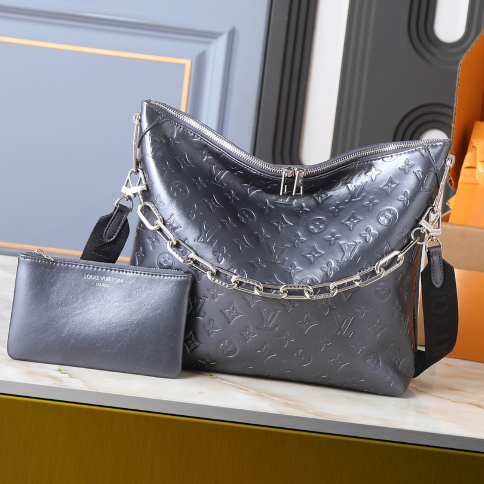 Louis Vuitton Coussin Hobo M26231 38cm/15in