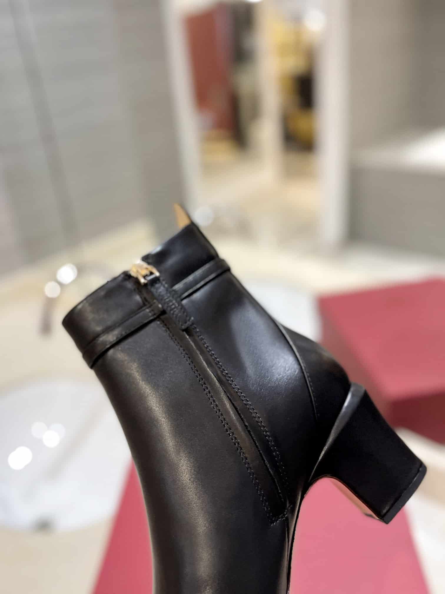 Valentino Garavani Tan Go Ankle Boot In Calfskin Leather Black 3W2S0Gz2Atz 0No