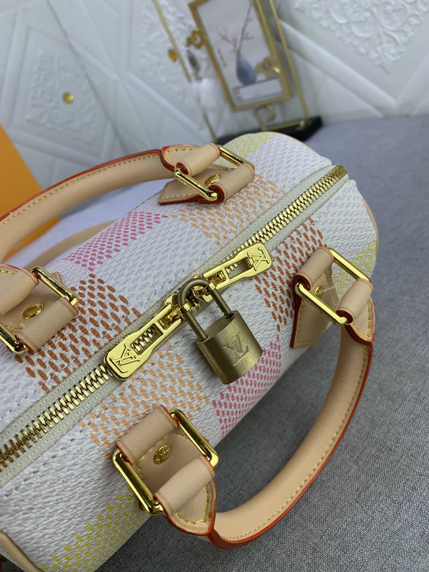 Louis Vuitton Speedy Bandoulière Damier Canvas Peach 20Cm