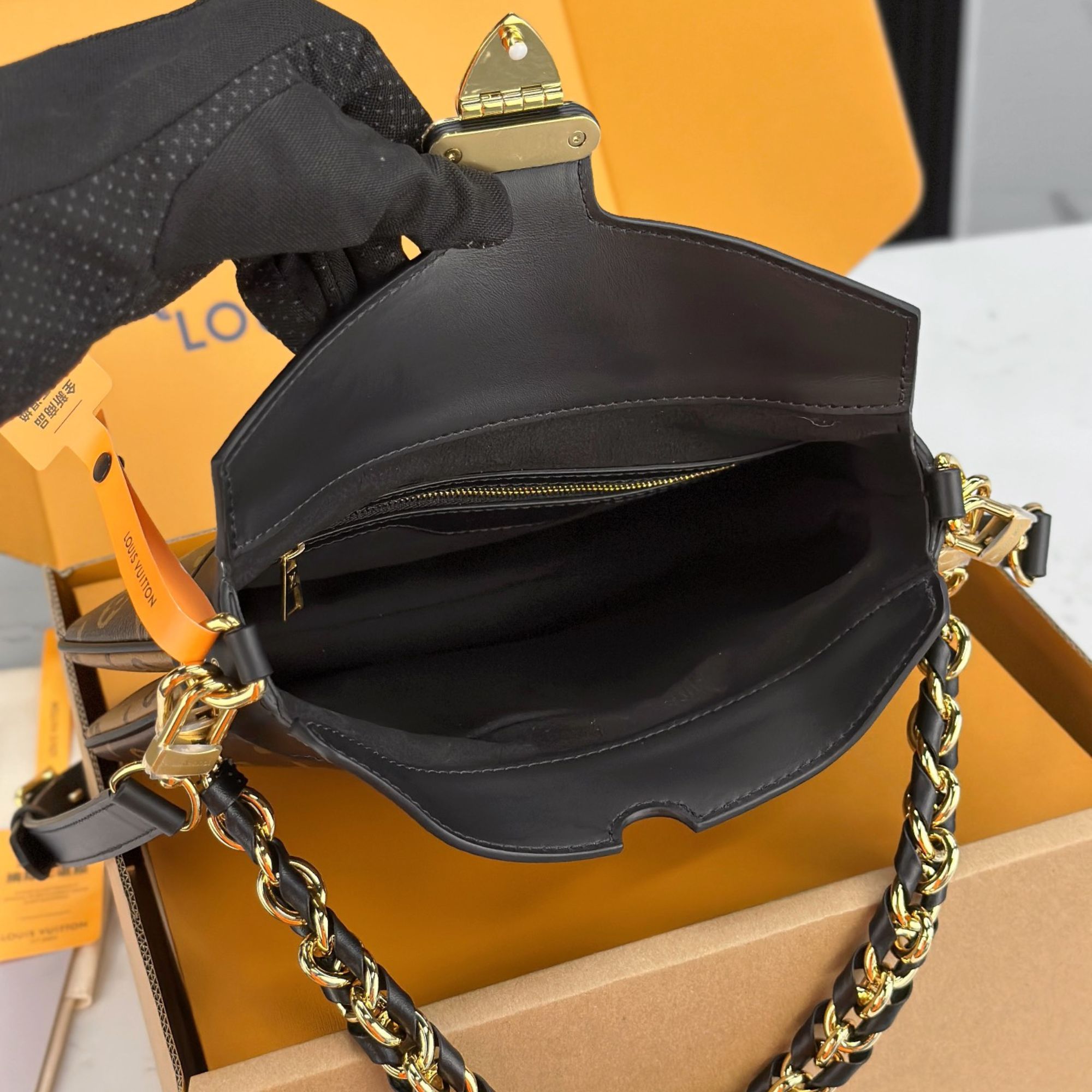 Louis Vuitton Lv Twinny Black M46659 29cm/11.4in