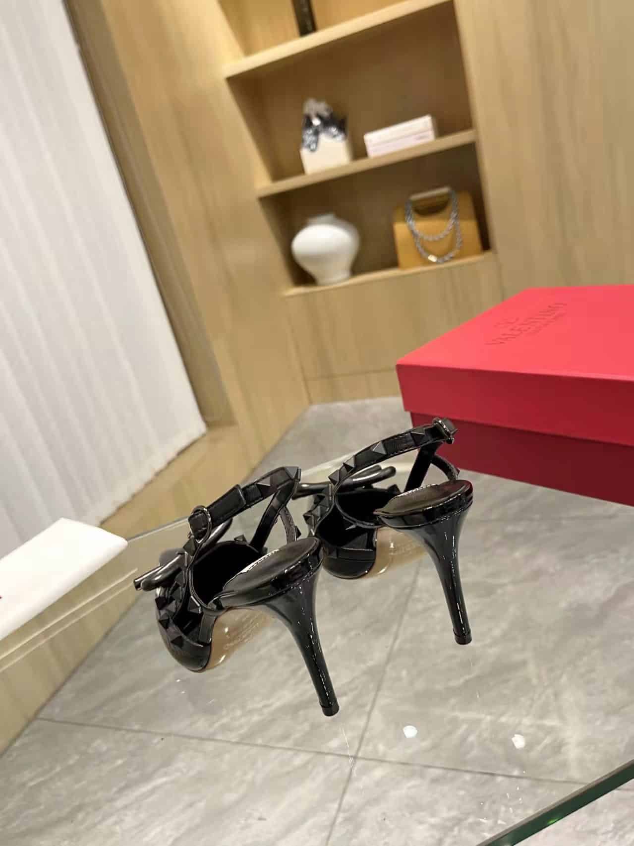 Valentino Rockstud Bow 100 Patent Slingback Pump Black