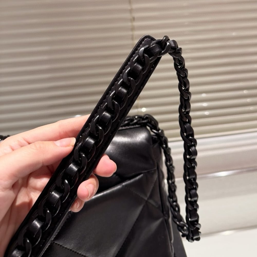 Chanel Cc Flap Bag In Black 26Cm/10.2in