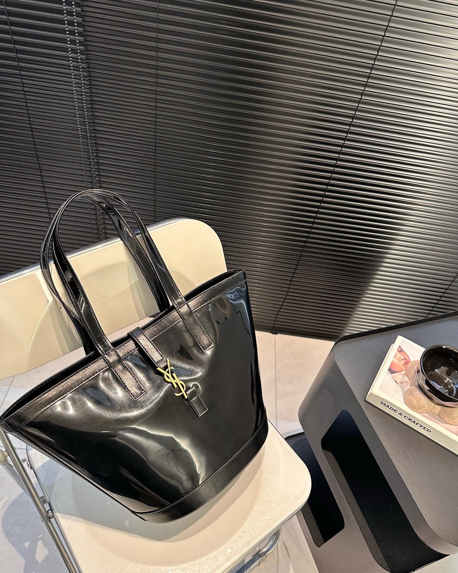 Saint Laurent Panier Medium In Vinyl And Shiny Leather Black 28Cm