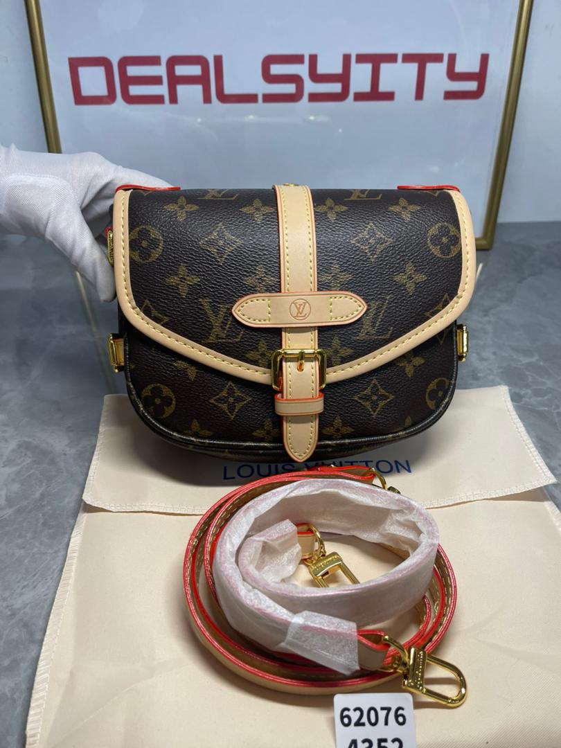 Louis Vuitton Saumur Monogram Brown 20Cm M46740