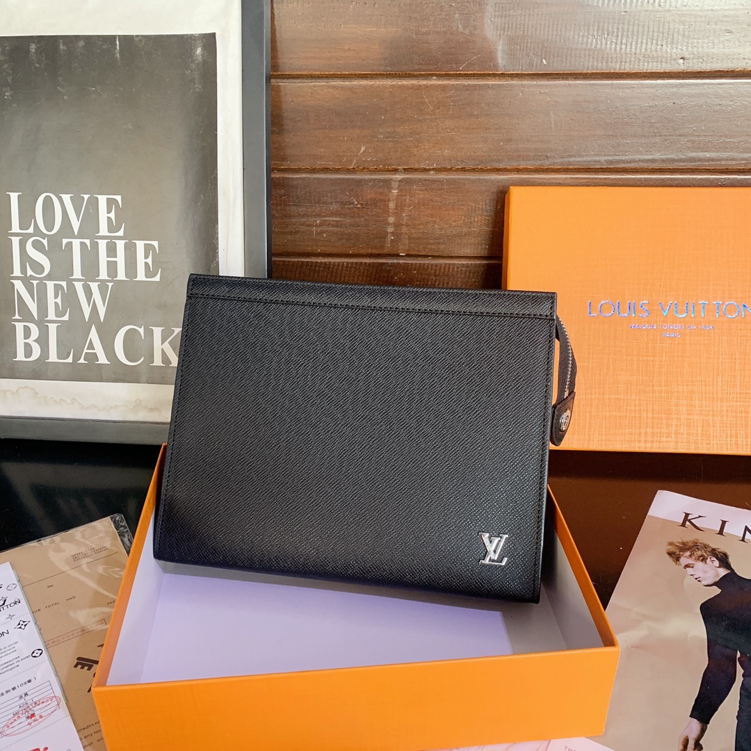 Louis Vuitton Voyage Mm Pochette Black 26Cm M30450 For Men