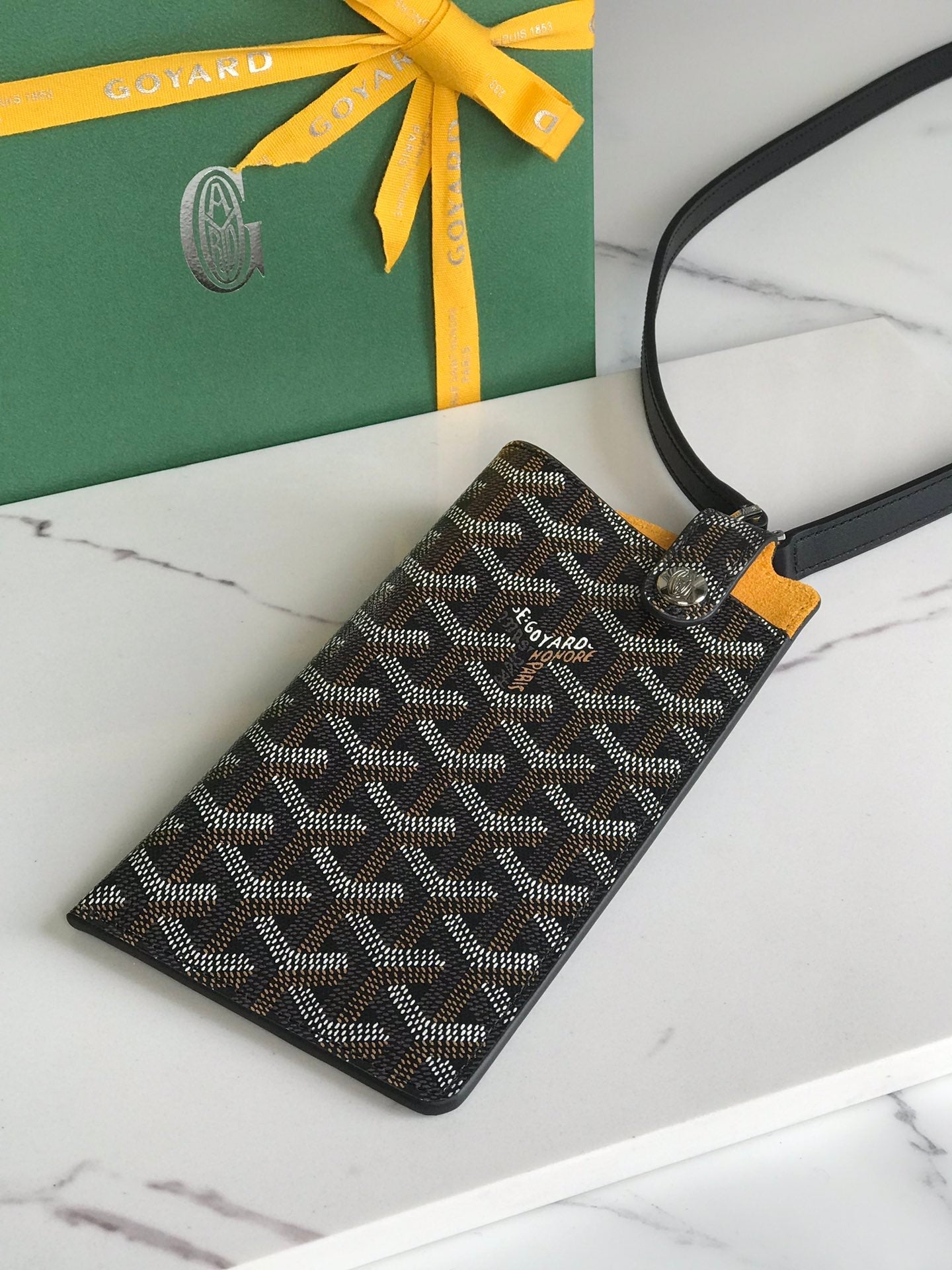 Goyard Montmartre Gm Case 18 Cm Black Goyardine Canvas