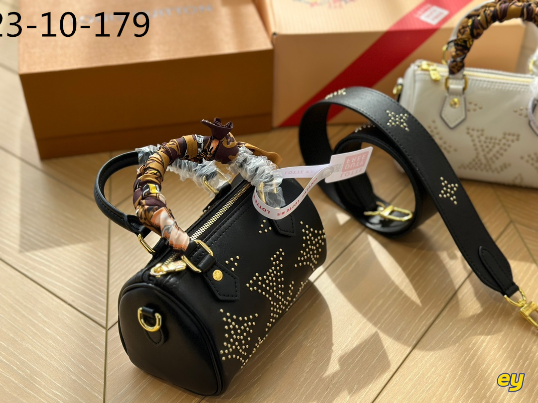 Louis Vuitton Nano Speedy Black 16Cm M46745