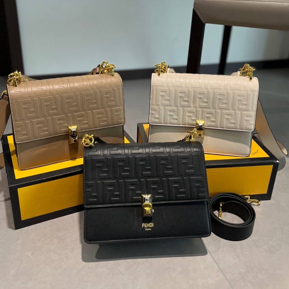 Fendi Logo Embossed Kan I Black 24Cm