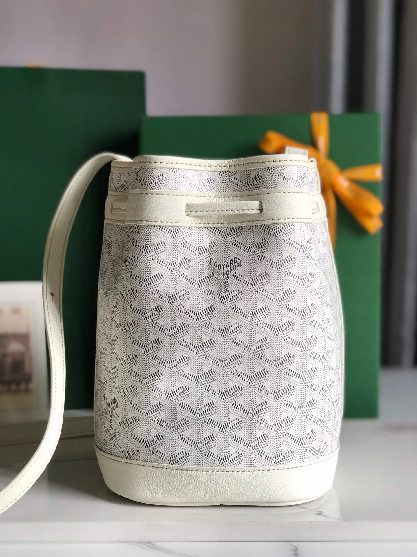 Goyard Petit Flot Bucket Bag 22 cm White Goyardine Canvas And Lambskin Trim