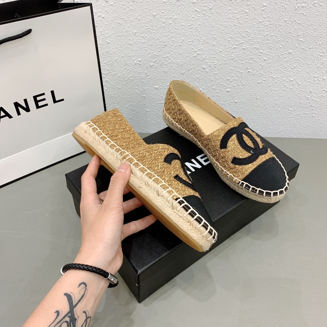 Chanel Cc Espadrilles Tweed Slip On Crinkled Beige