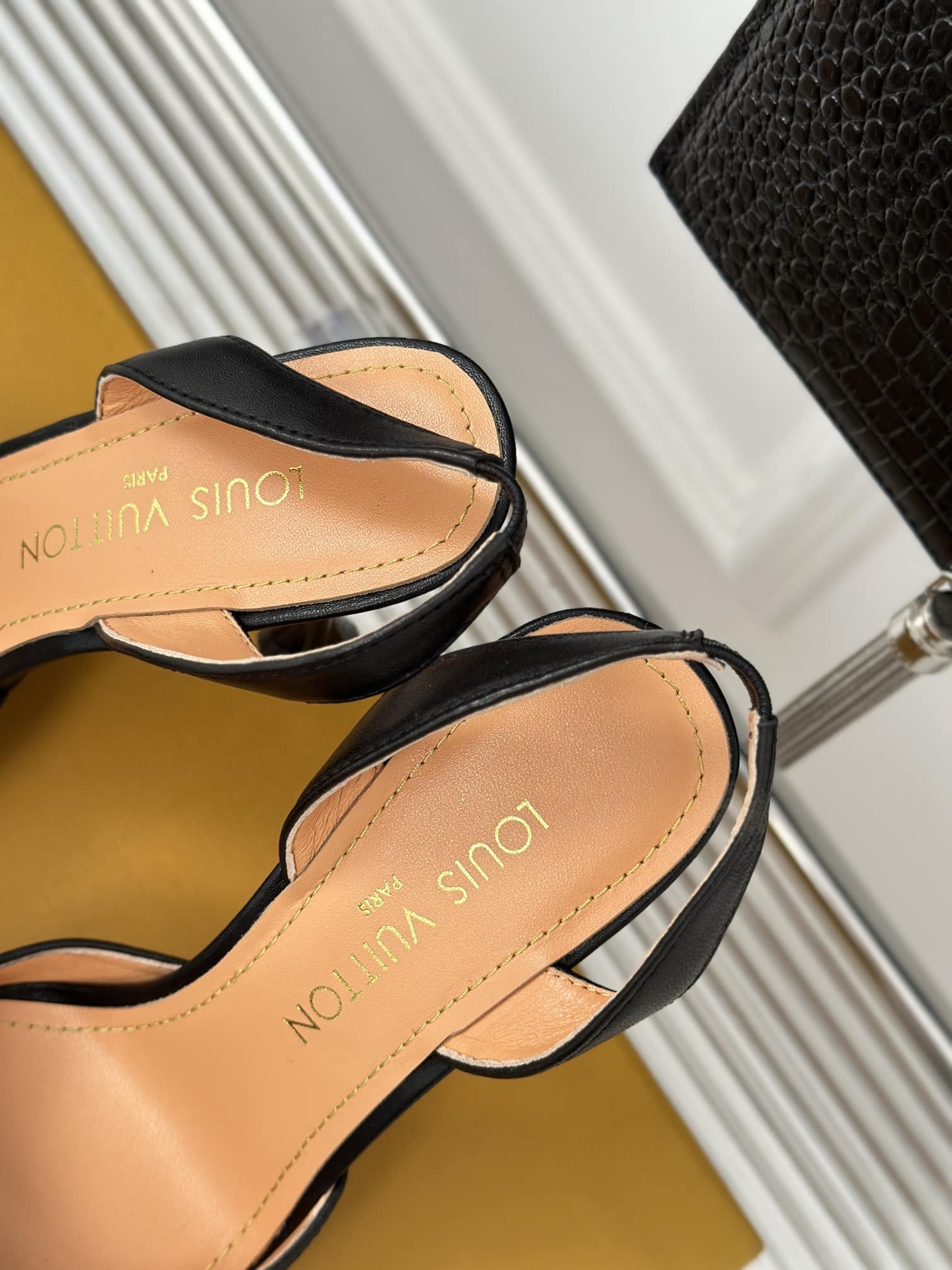 Louis Vuitton Blossom Slingback Pump Black 1Acaps
