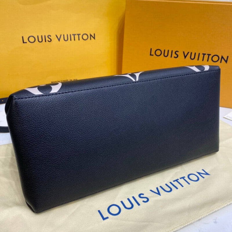 Louis Vuitton Grand Palais 34Cm Black