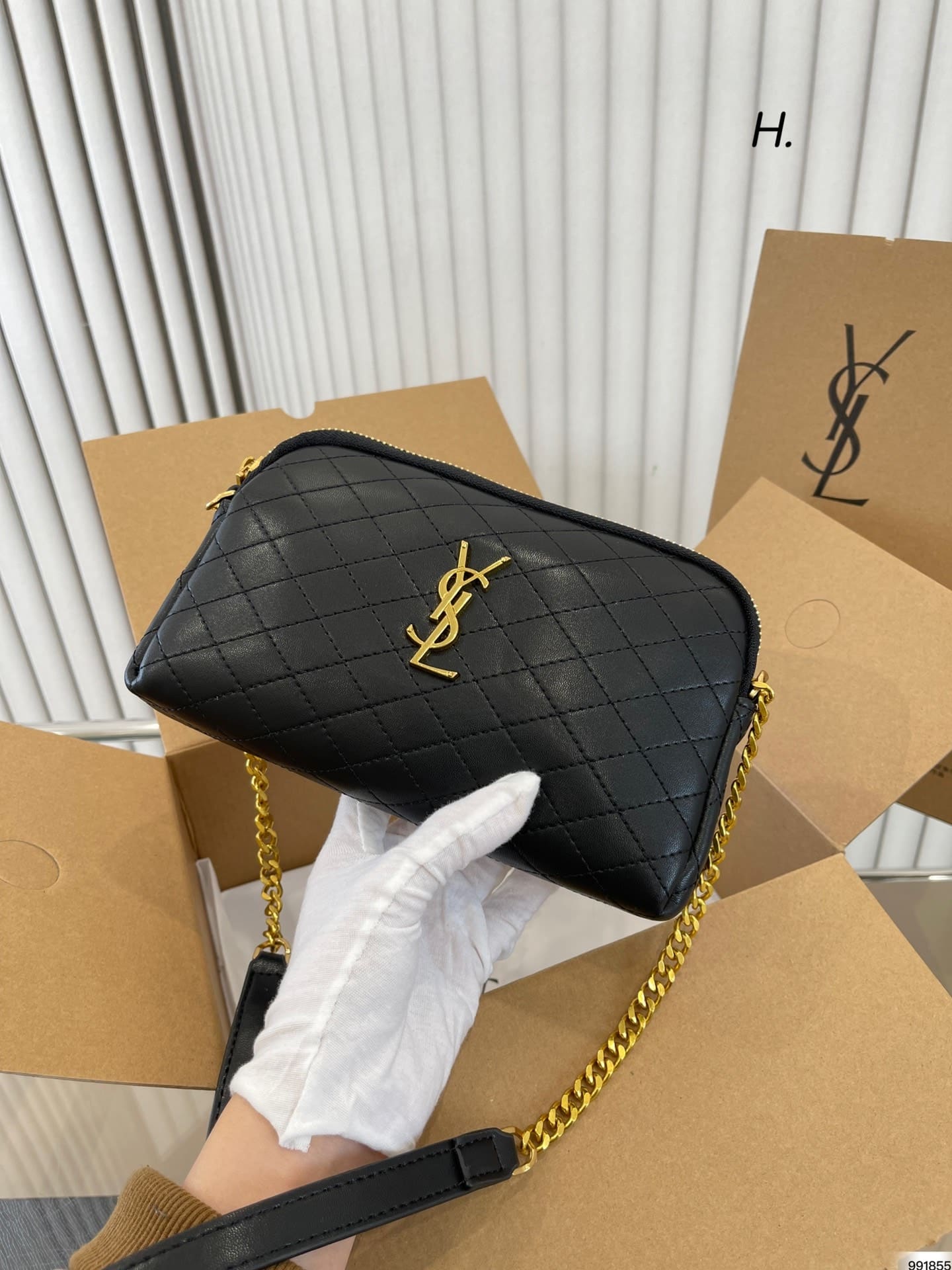 Saint Laurent Gaby Zipped Pouch In Quilted
