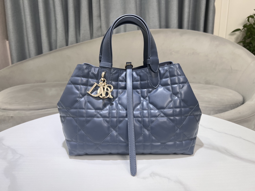 toujour Blue medium This Di