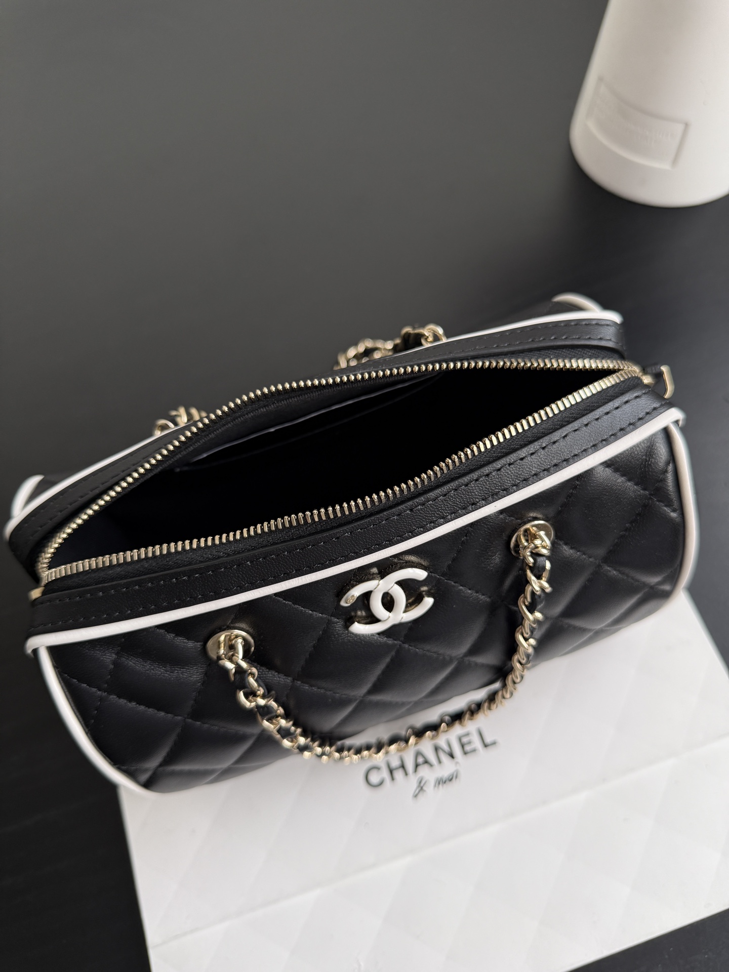 Chanel Spring Summer 2025 Pre-collection Clutch With Chain Lambskin Black 18.5cm/ 7.3inches