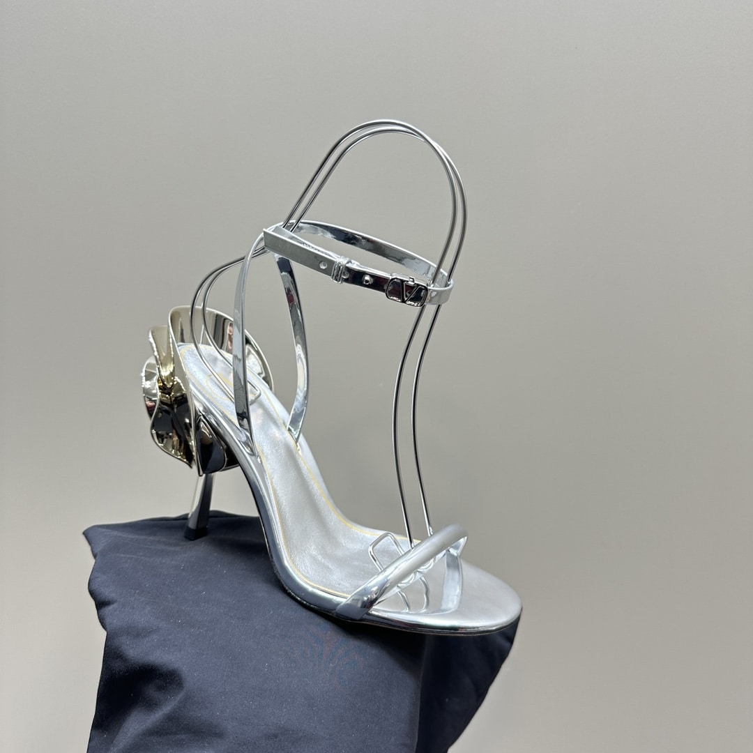 Valentino Garavani Archive Roserouche Metallic Leather High Heel Silver