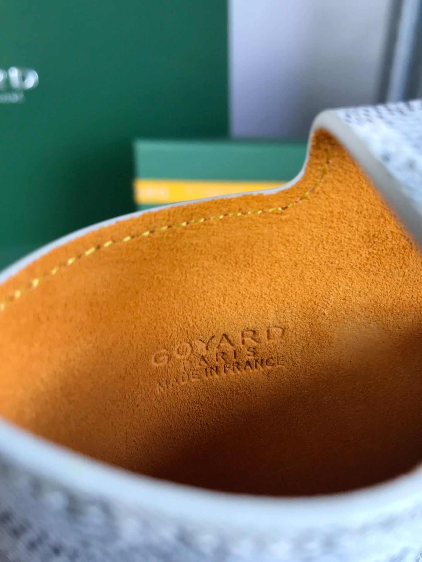 Goyard Montmartre Gm Case 18 Cm White Goyardine Canvas