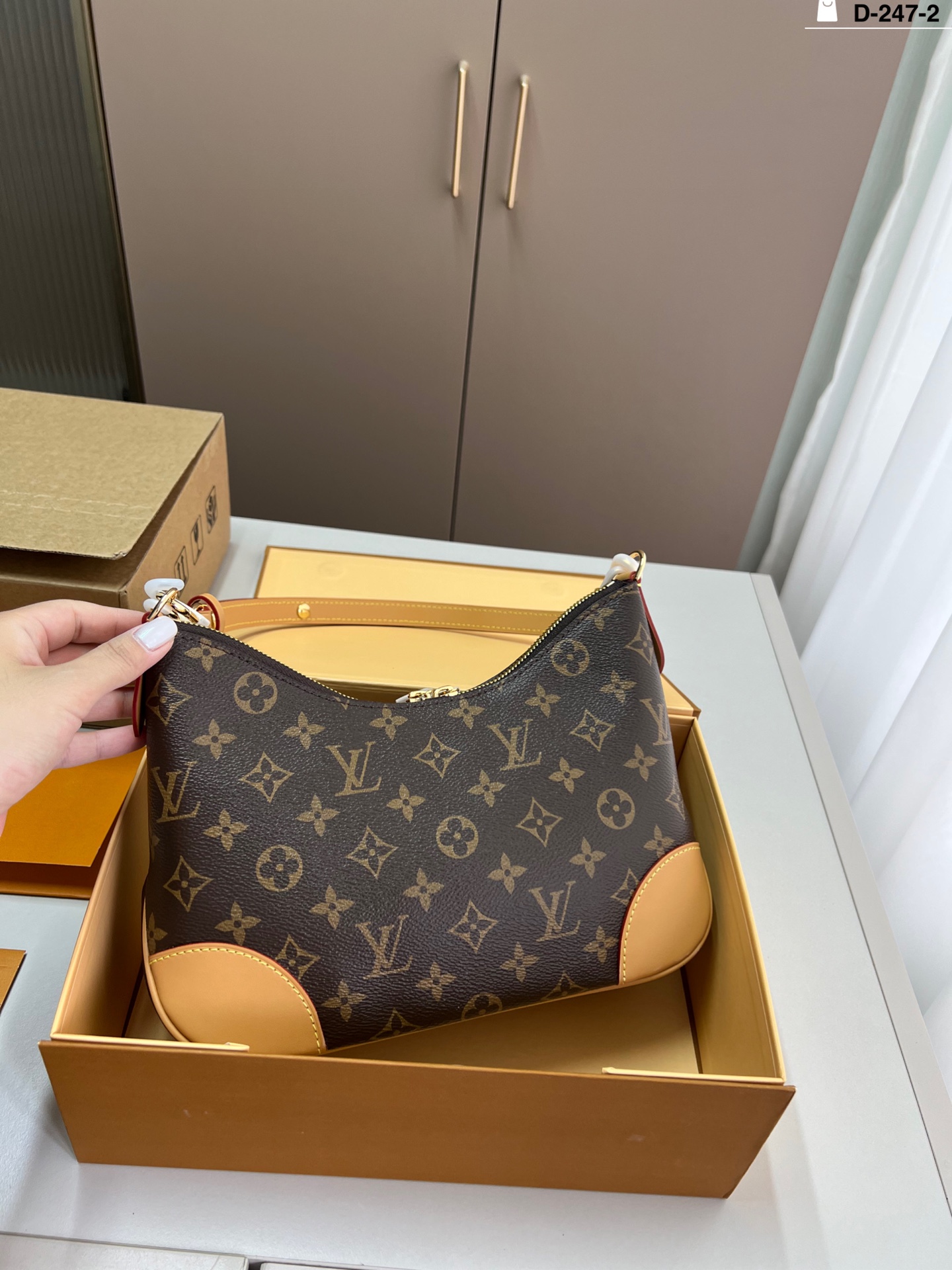 LV Boulogne PM 牛角包