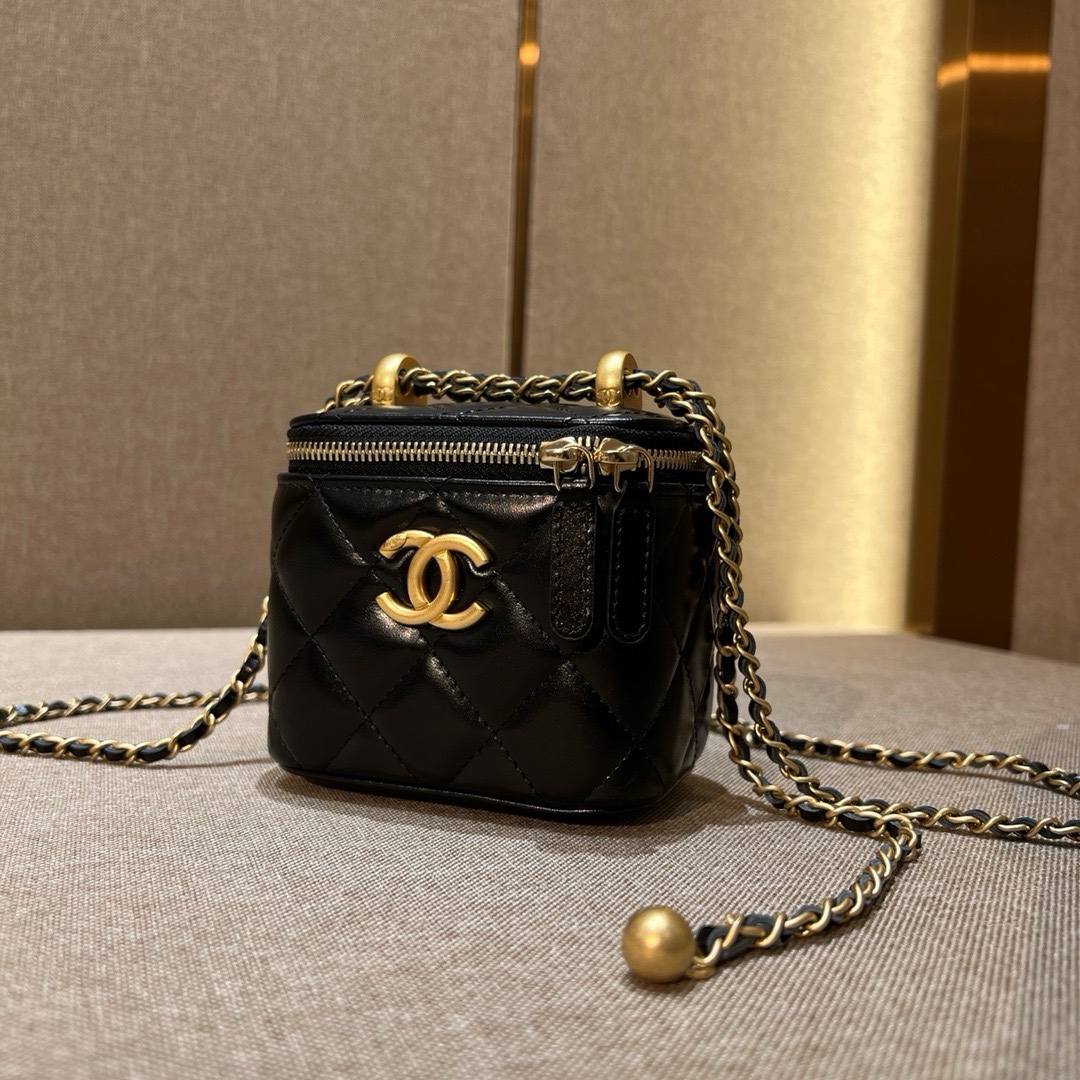 Chanel Small Vanity With Chain Black 12Cm/ 4.7in