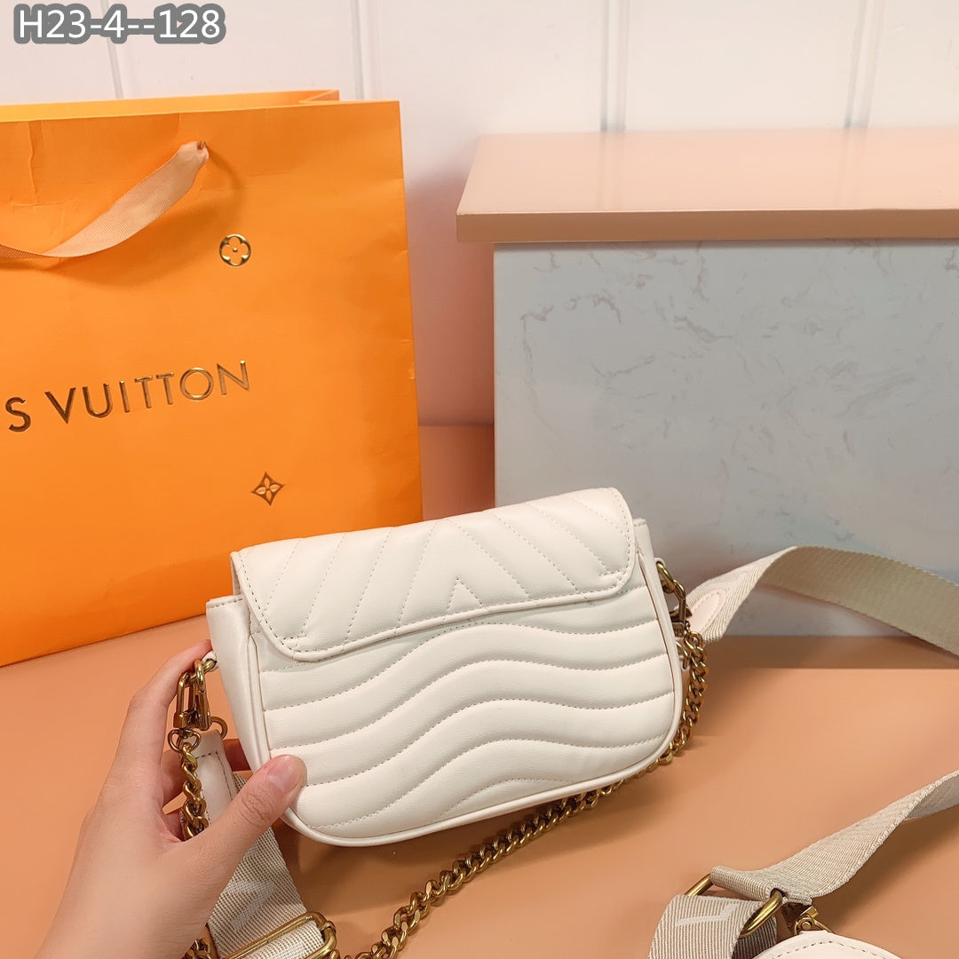 Louis Vuitton New Wave Multi Pochette White 20Cm M56471